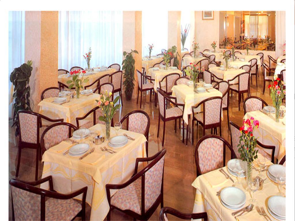 Hotel Glenn Rimini Exteriör bild